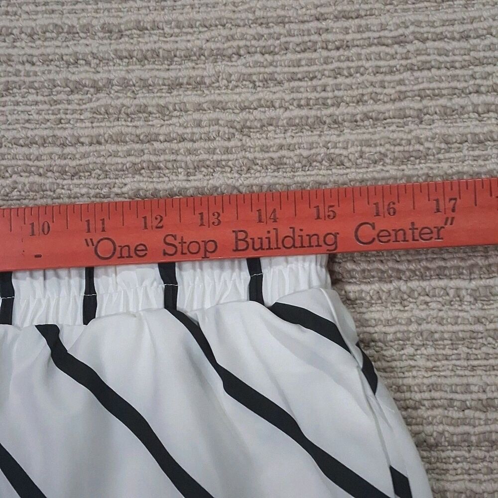 WOMENS SHORTS SIZE L LARGE WHITE BLACK DIAGONAL STRIPED DRAWSTRING CUFFED CASUAL - Picture 4 of 10